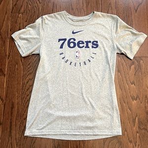 Men’s Small Nike Dri-Fit 76ers basketball t-shirt